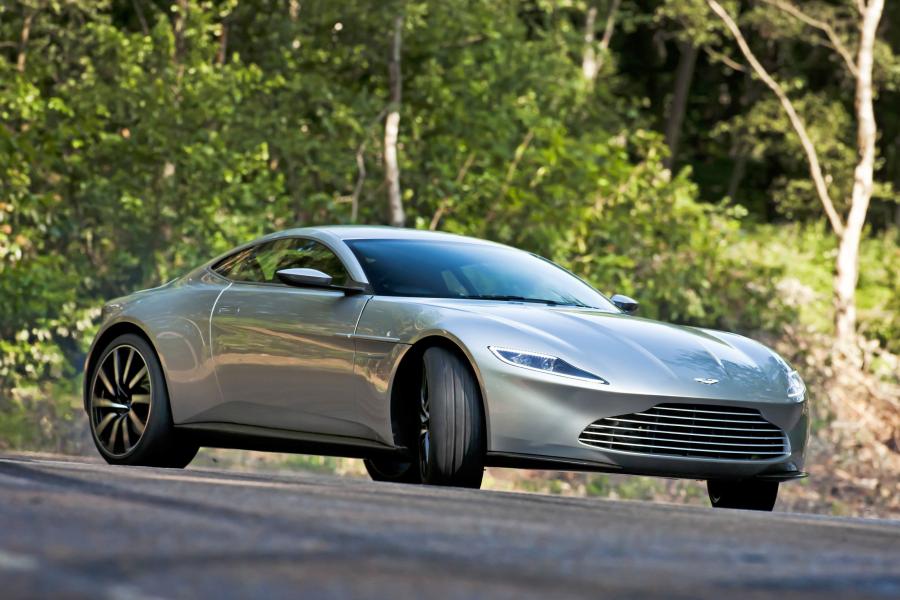  Aston Martin DB10 2015 года  (фото 1 из 35)